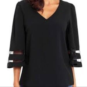 Zenna Black V-Neck 3/4 Bell sleeves tunic, size XL